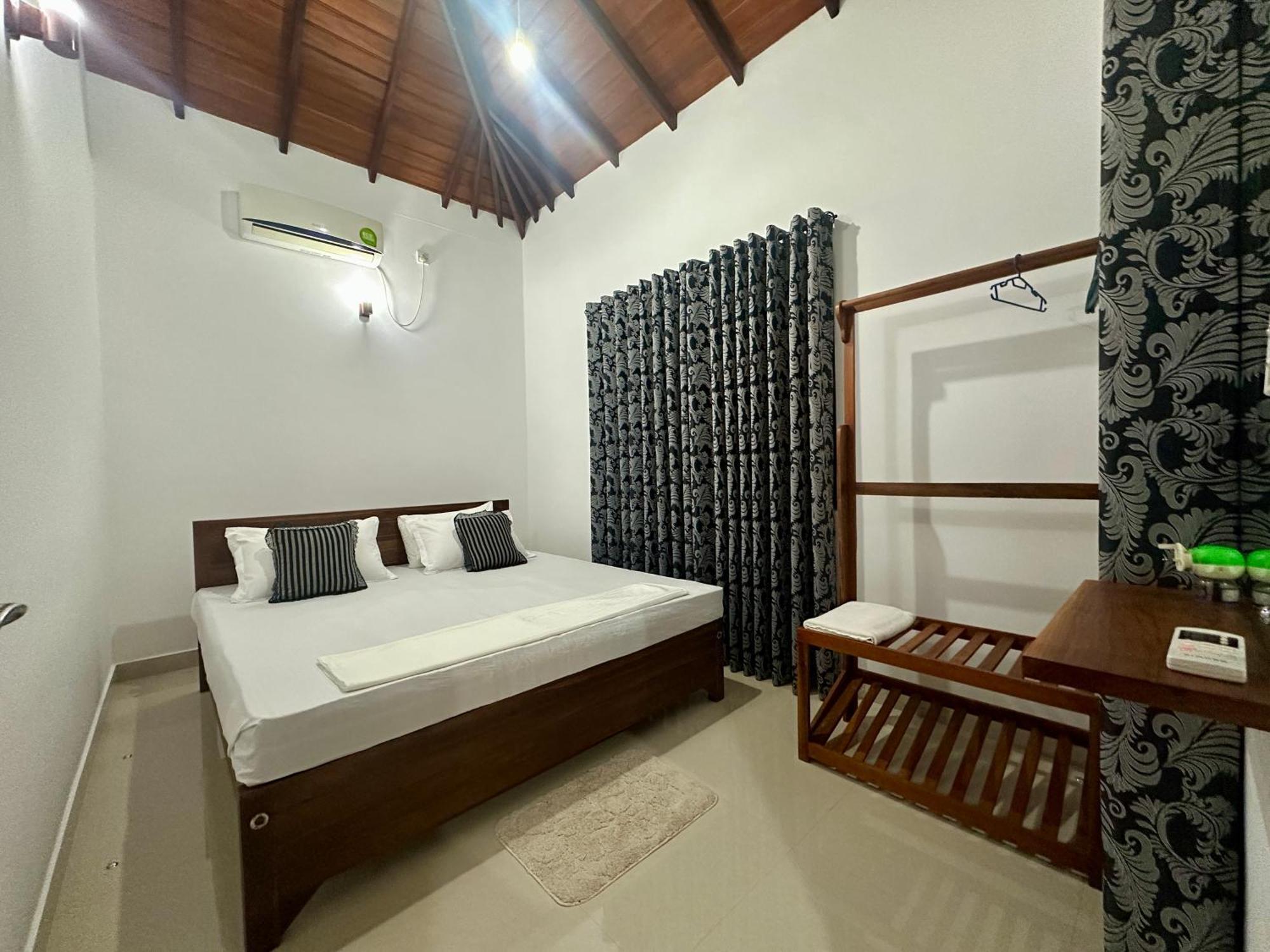 Aroma Villa Homestay Polonnâruvâ Extérieur photo