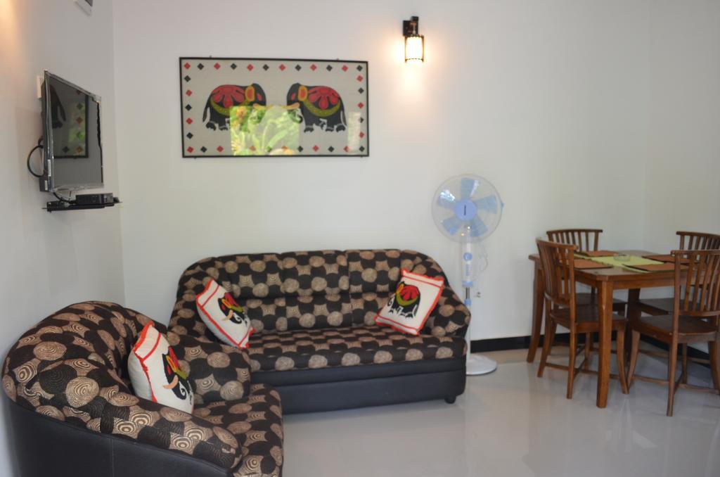 Aroma Villa Homestay Polonnâruvâ Extérieur photo